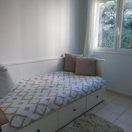 Lejlighed 4 Pieces Avec Vue Et Stationnement Prive A *