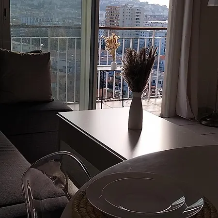 4 Pieces Avec Vue Et Stationnement Prive A * Nice